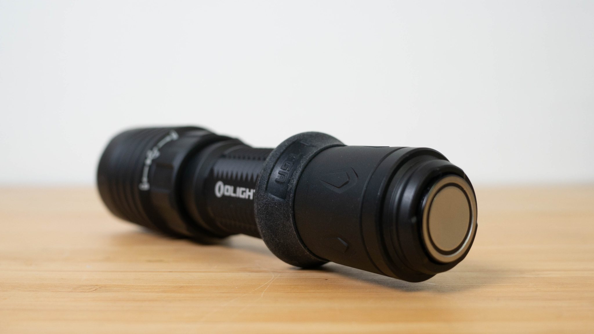 Olight Warrior X 4 Review, an Almost Perfect Pocket Torch 2600 Lumens, 630m Range, USBC