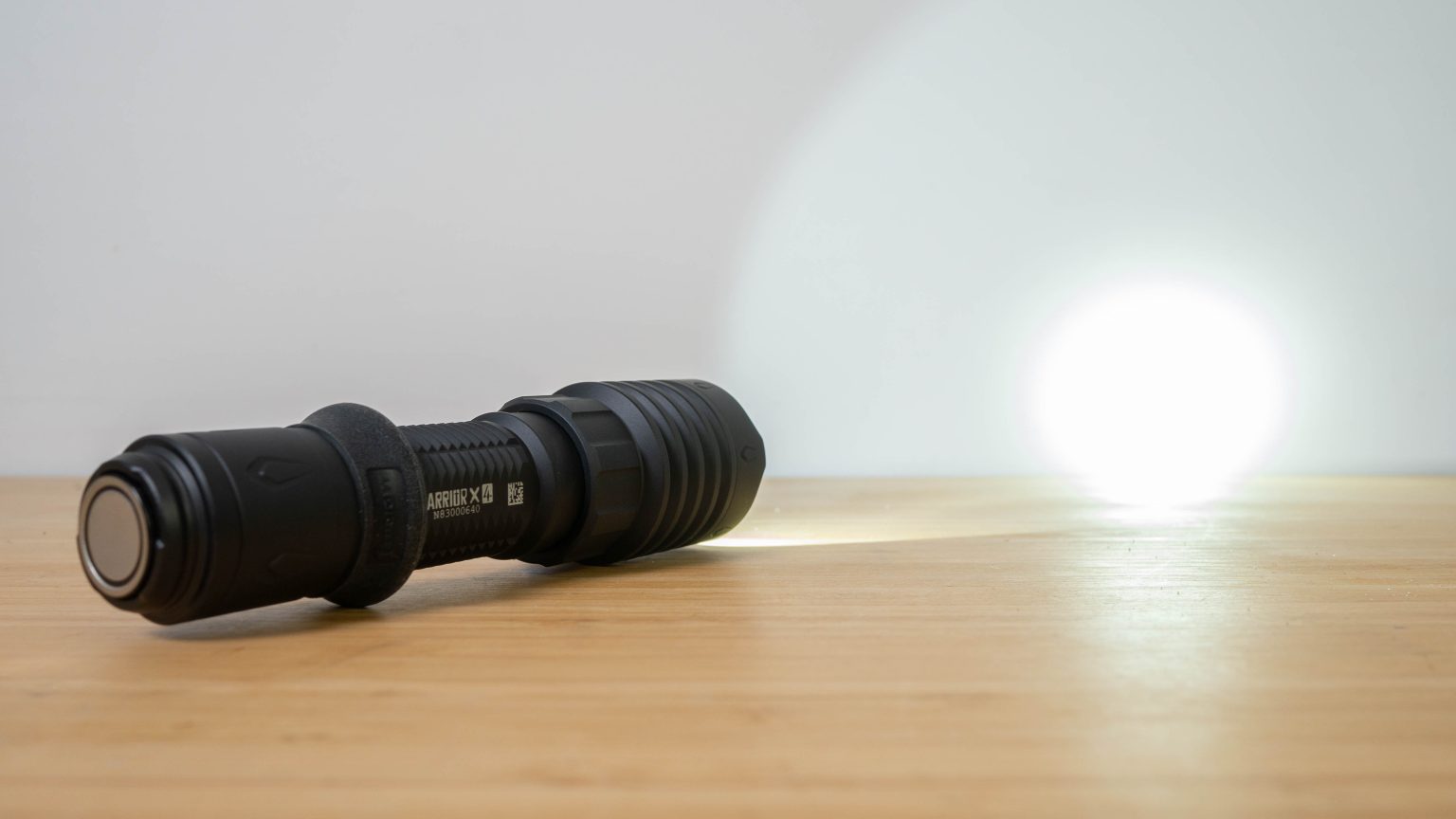 Olight Warrior X 4 Review, an Almost Perfect Pocket Torch 2600 Lumens, 630m Range, USBC